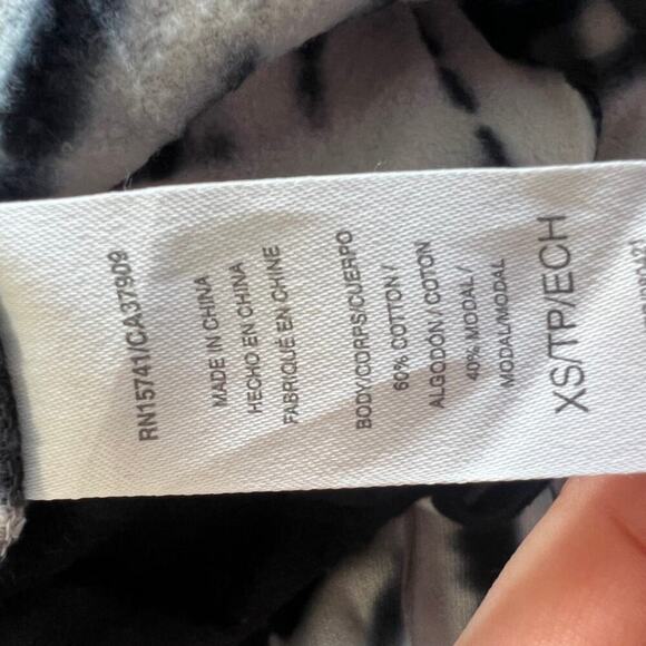 Sundown by Splendid Women's Elle Tie-Dye Sweater Long Sleeve Black White Size S - Picture 4 of 5